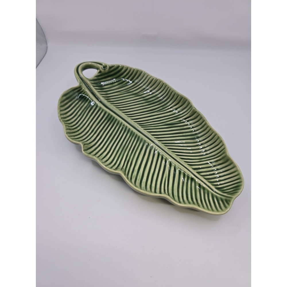 Vintage Green Banana Leaf Serving Tray By Bordallo Pinheiro Portugal 10-inch GUC